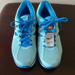 Nike Aqua and Blue Dual Fusion Sneakers